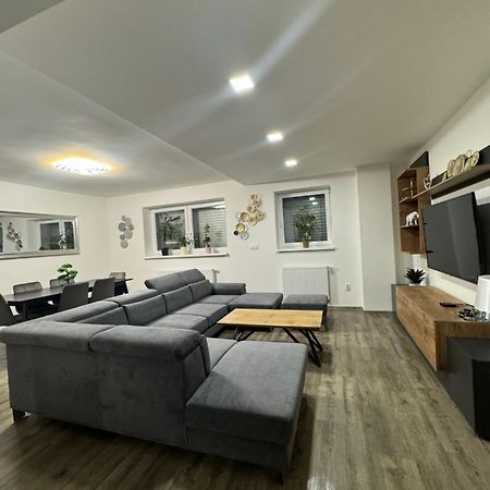 הודונין Ubytovani U Frantiska מראה חיצוני תמונה